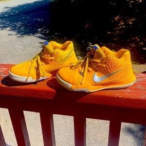 Nike kyrie Mac and cheese sneakers